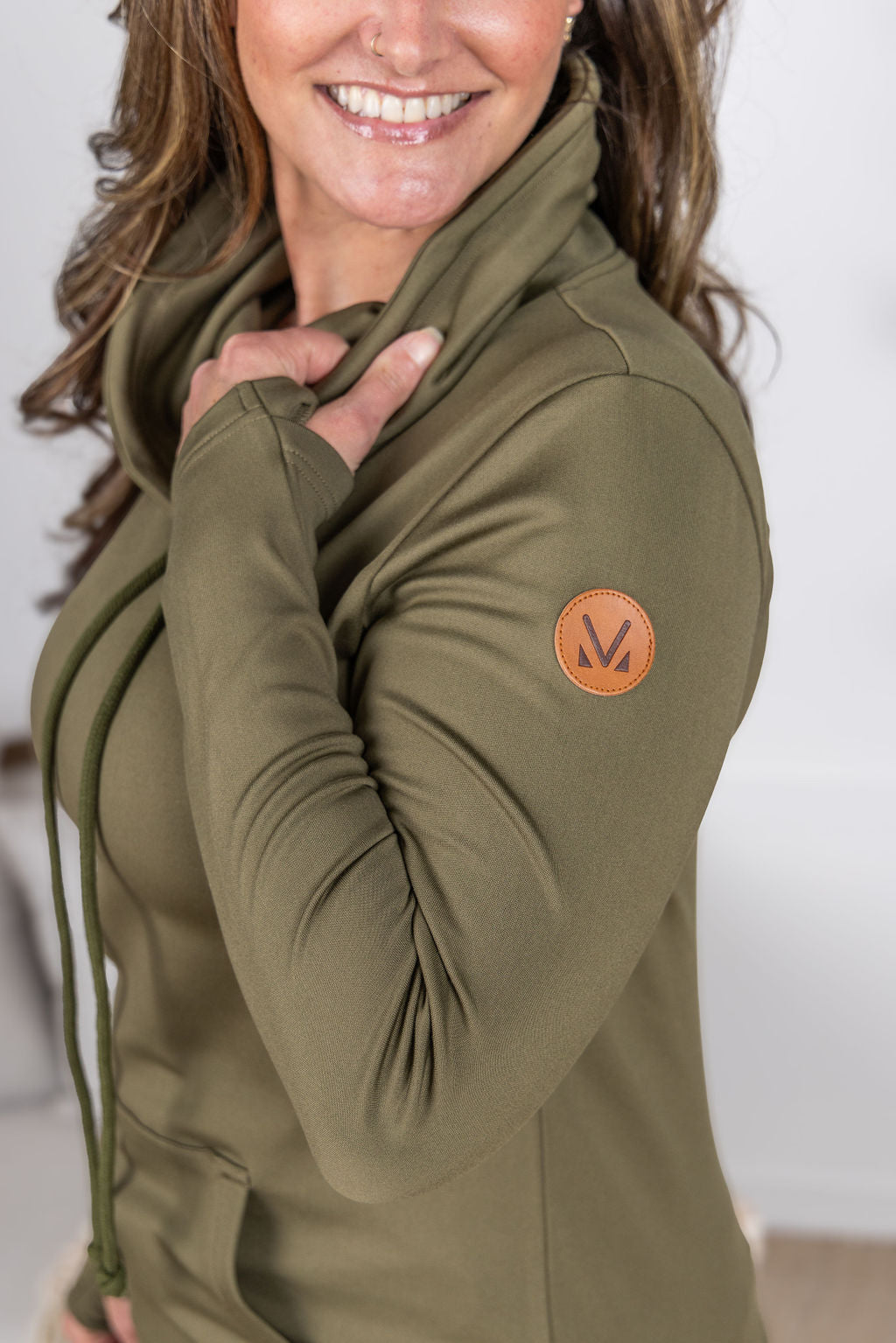 Cloud Funnel Neck - Olive